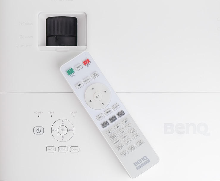 benq-w2700-kaukosaadin-9382b